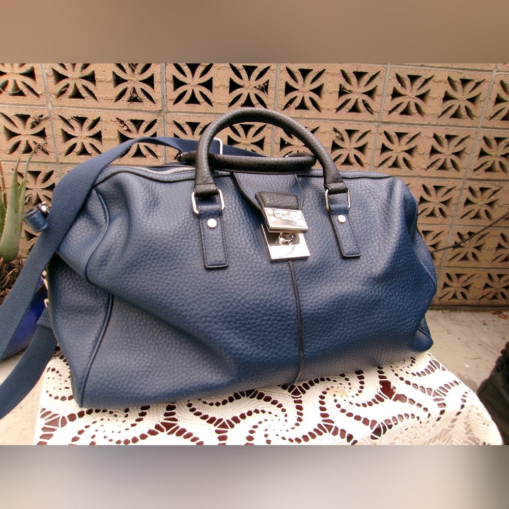 Ted Baker Elegant Blue Leather Textured Bag
